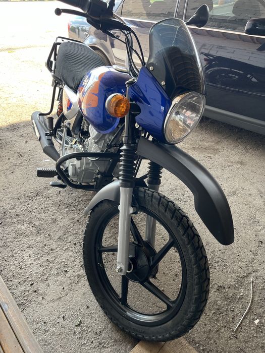 Bajaj    Boxer 125