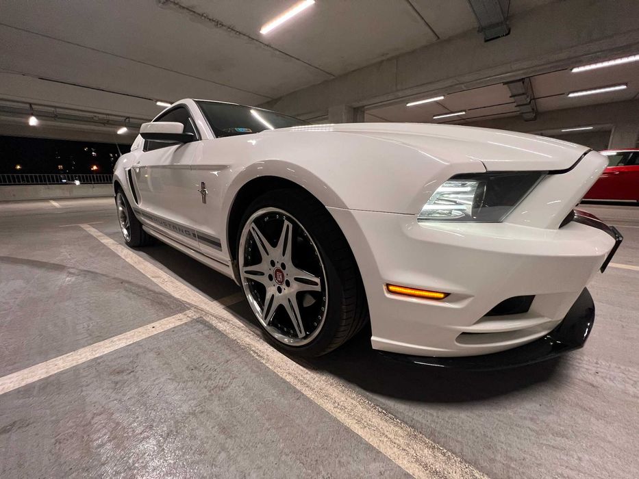 Ford MUSTANG gen.5 LIFT 2013 r. v6 poj. 3,7L