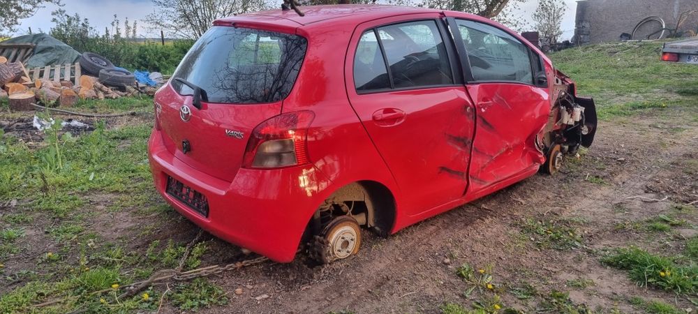 Toyota yaris 1.3 2007 r