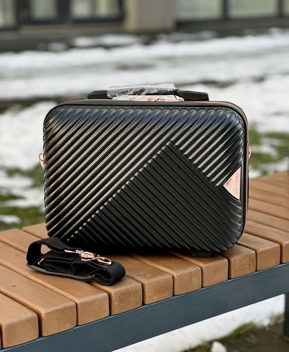 Кейс дорожній чорний