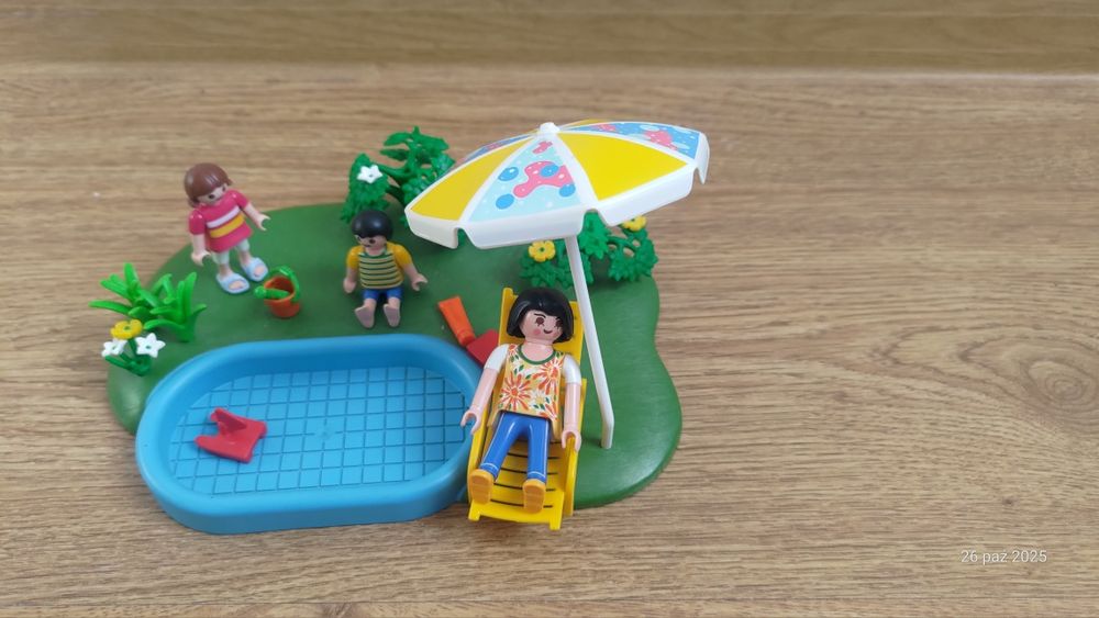 Playmobil nad jeziorem