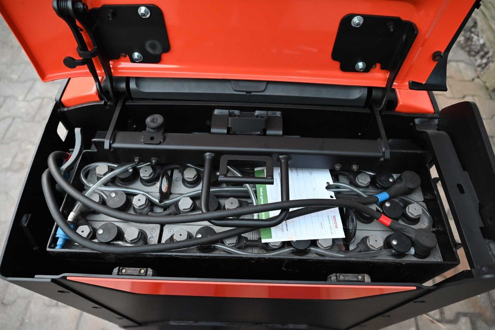 Paleciak elektryczny Toyota BT LPE 200  2000kg 2018 rok FHP 317