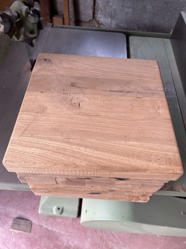 6 Tampos de madeira de castanho maciça 28x28x4