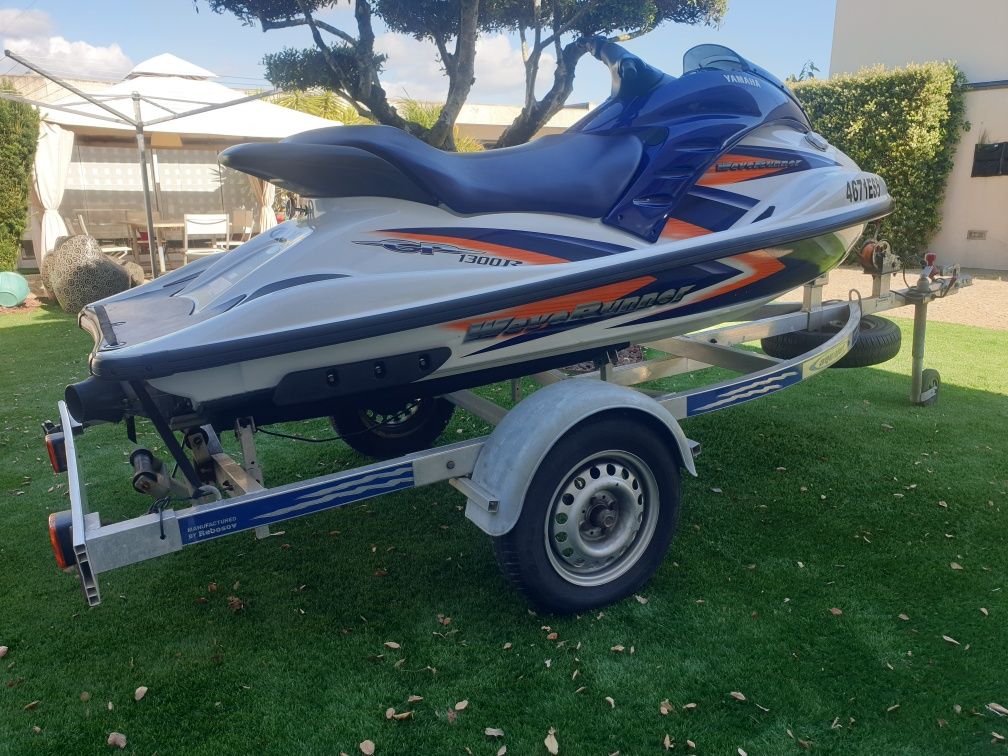 Moto Água Yamaha Waverunner 1300 igual  nova 39Horas - 2009