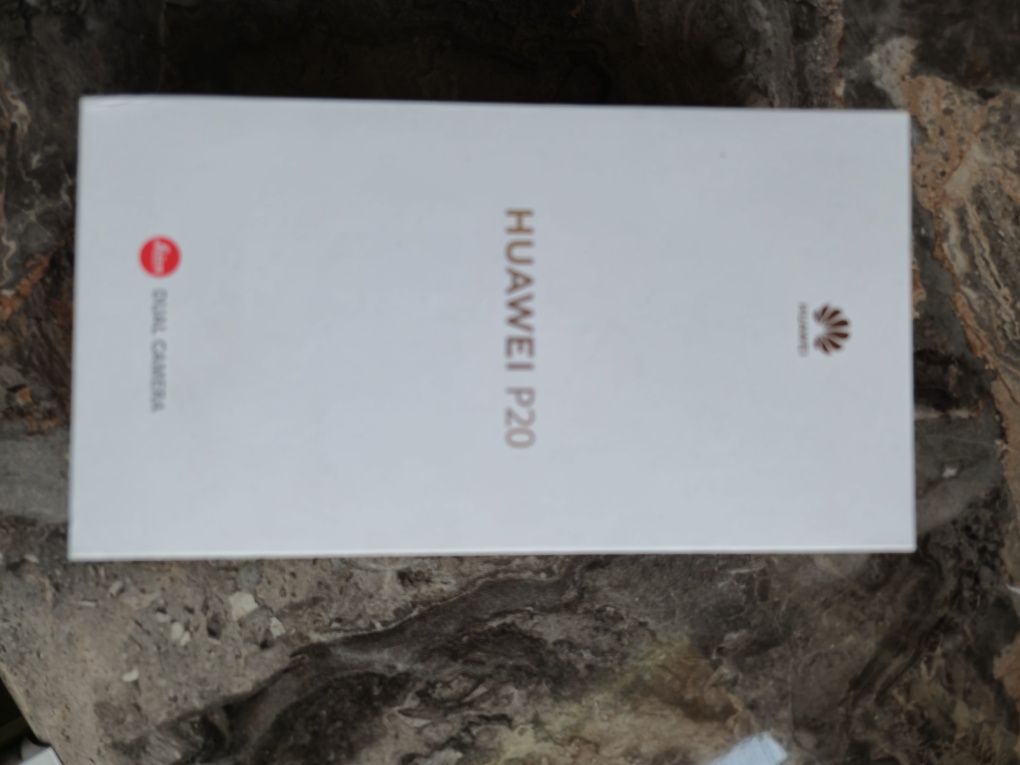 Sprzedam telefo Huawei P20