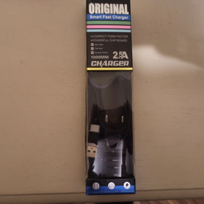 Зарядка для телефона и др.гаджетов