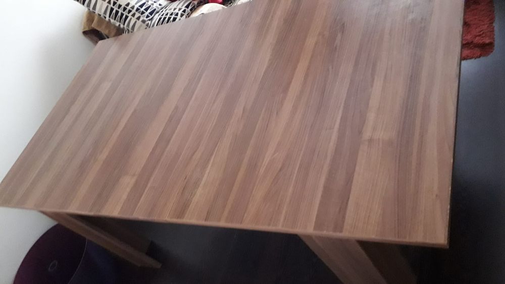 Mesa madeira extensível para acomodar uma familia grande