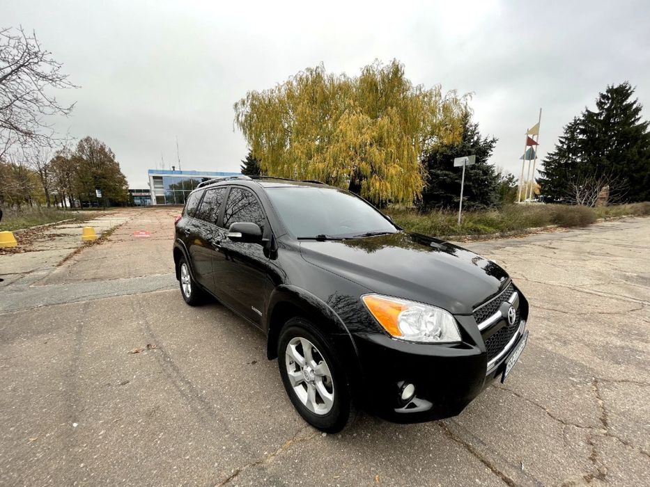 Продається Toyota RAV4 2012