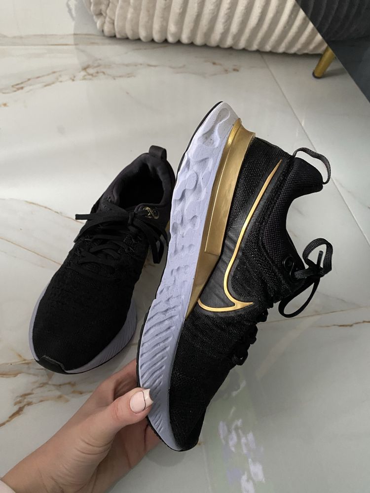 Buty Nike React Infinity Flyknit 2