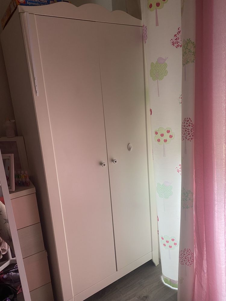 Roupeiro criança Ikea