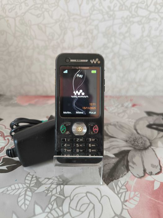 Sony Ericsson W890i, K660i, J20i, C902, W200i, K510i
