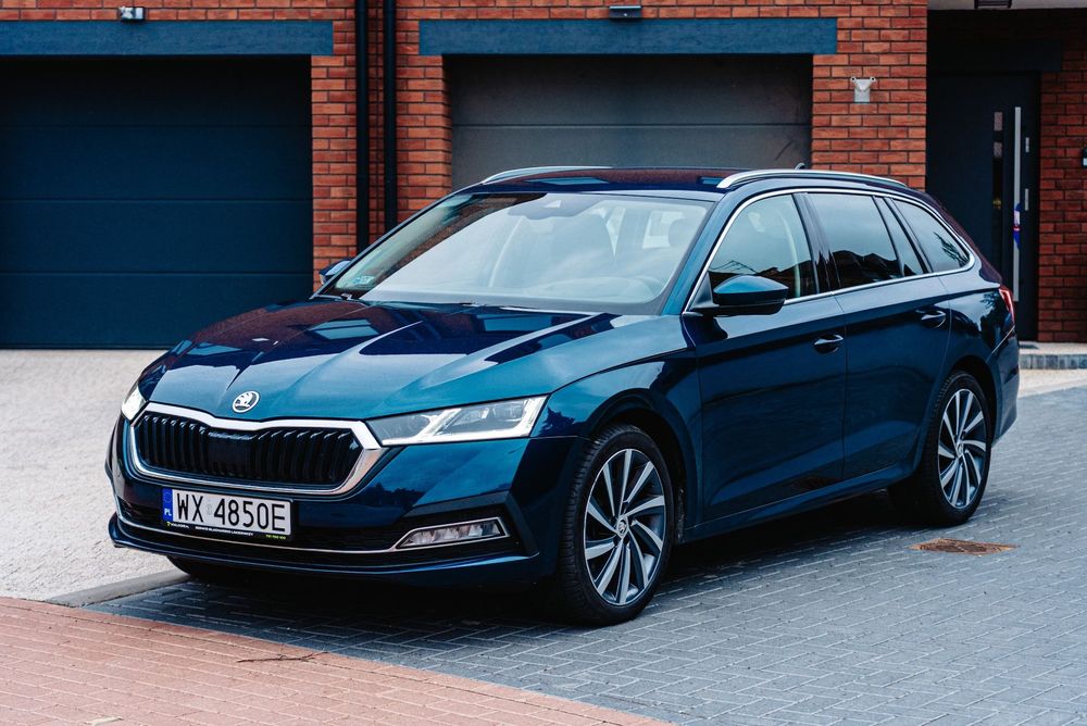 Skoda Octavia Skoda Octavia Combi 2.0 TSI 4x4, LED Matrix, HUD, KeyLess, Webasto, PL