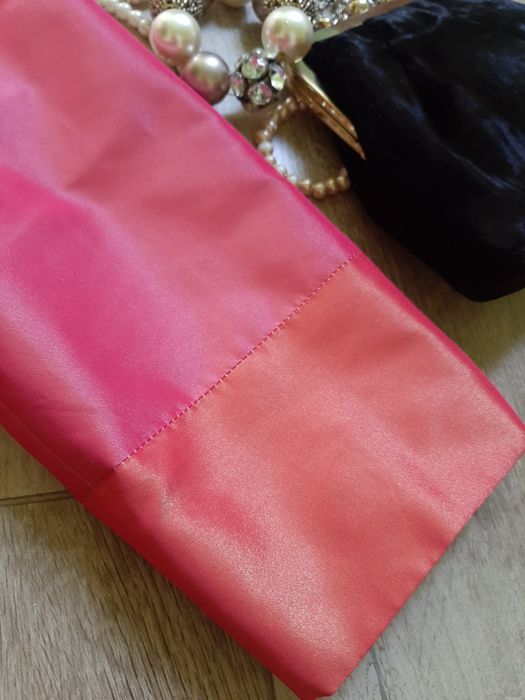 Teatralne bolerko Monnari, rozm.44, koral i flamenco,, stan idealny