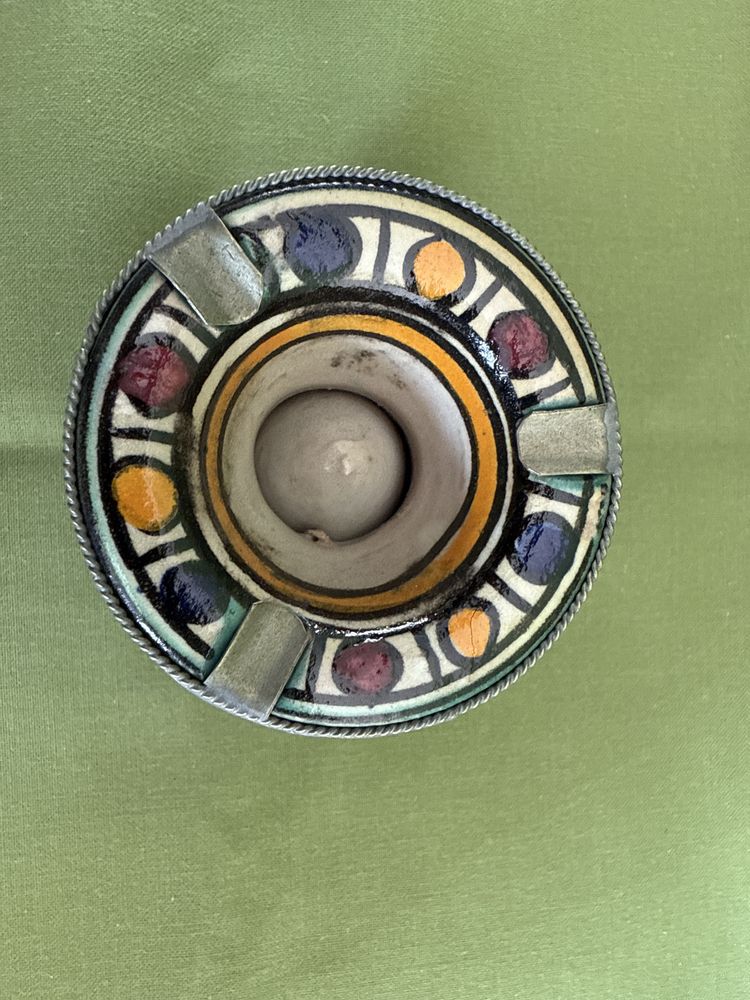 Cinzeiro de água marroquino