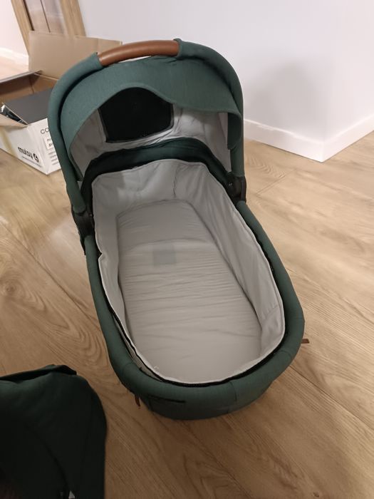 Mutsy Nio z gondola