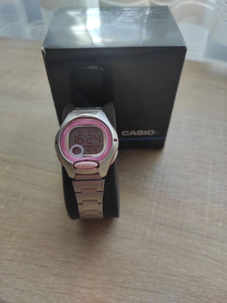 Продаю жіночий годинник Casio