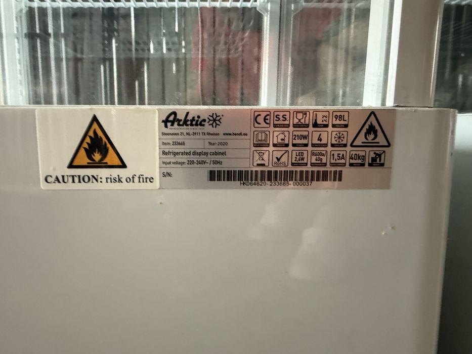 Witryna chłodnicza Hendi Arktic 98l