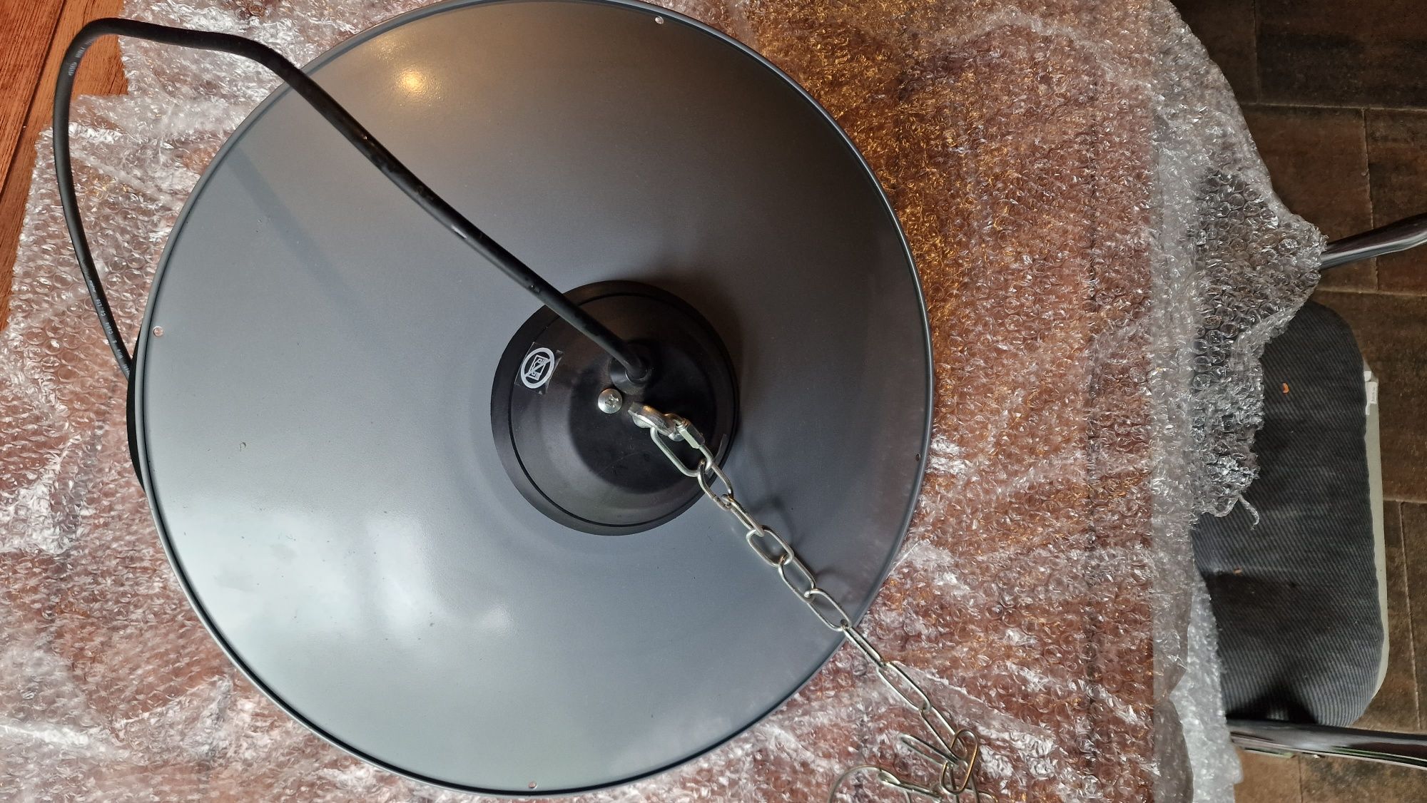 Wiszący promiennik podczerwieni 750/1500 W Ø45 cm