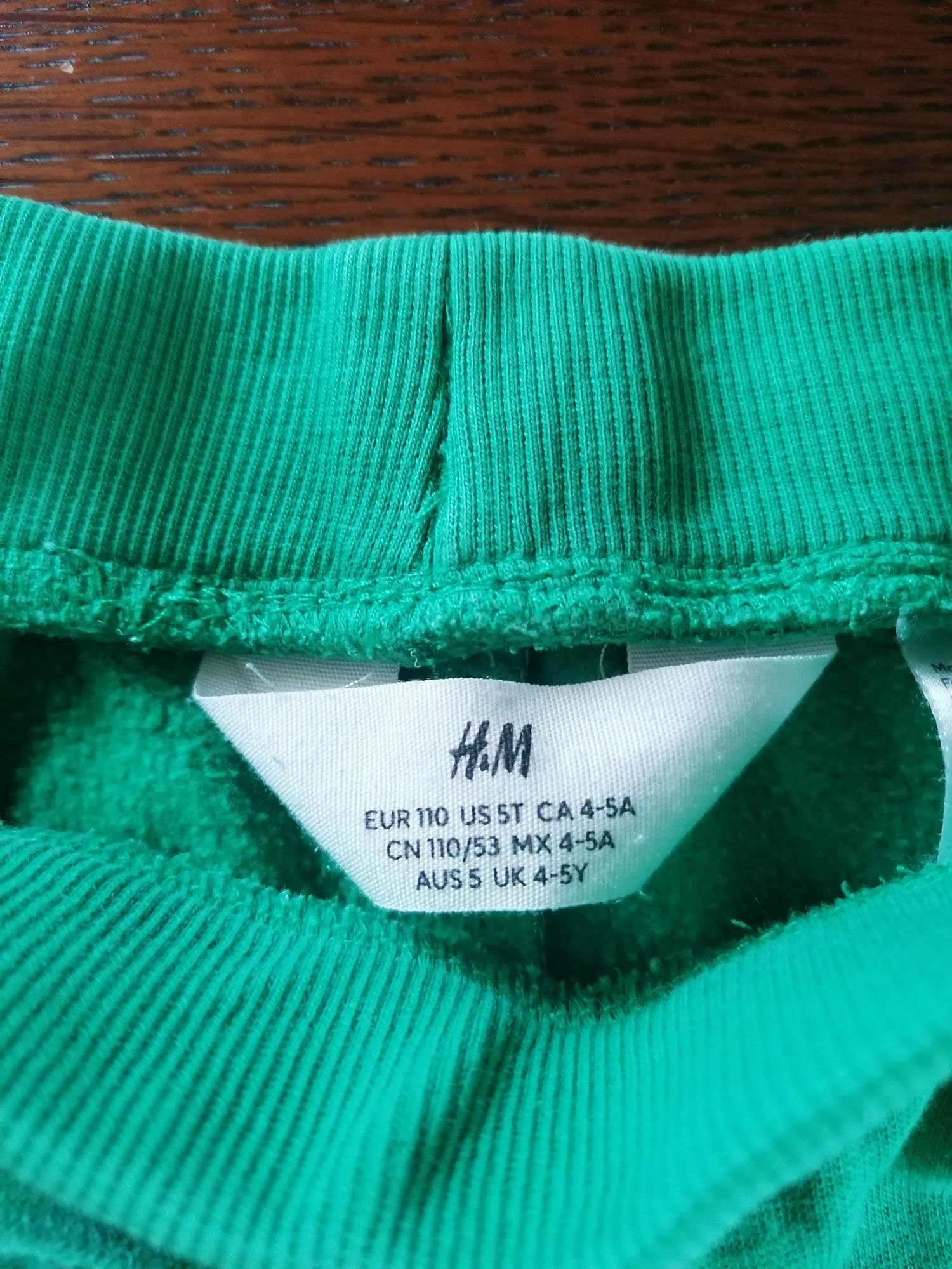 Krótkie spodenki dziecięce H&M rozmiar 110 cm