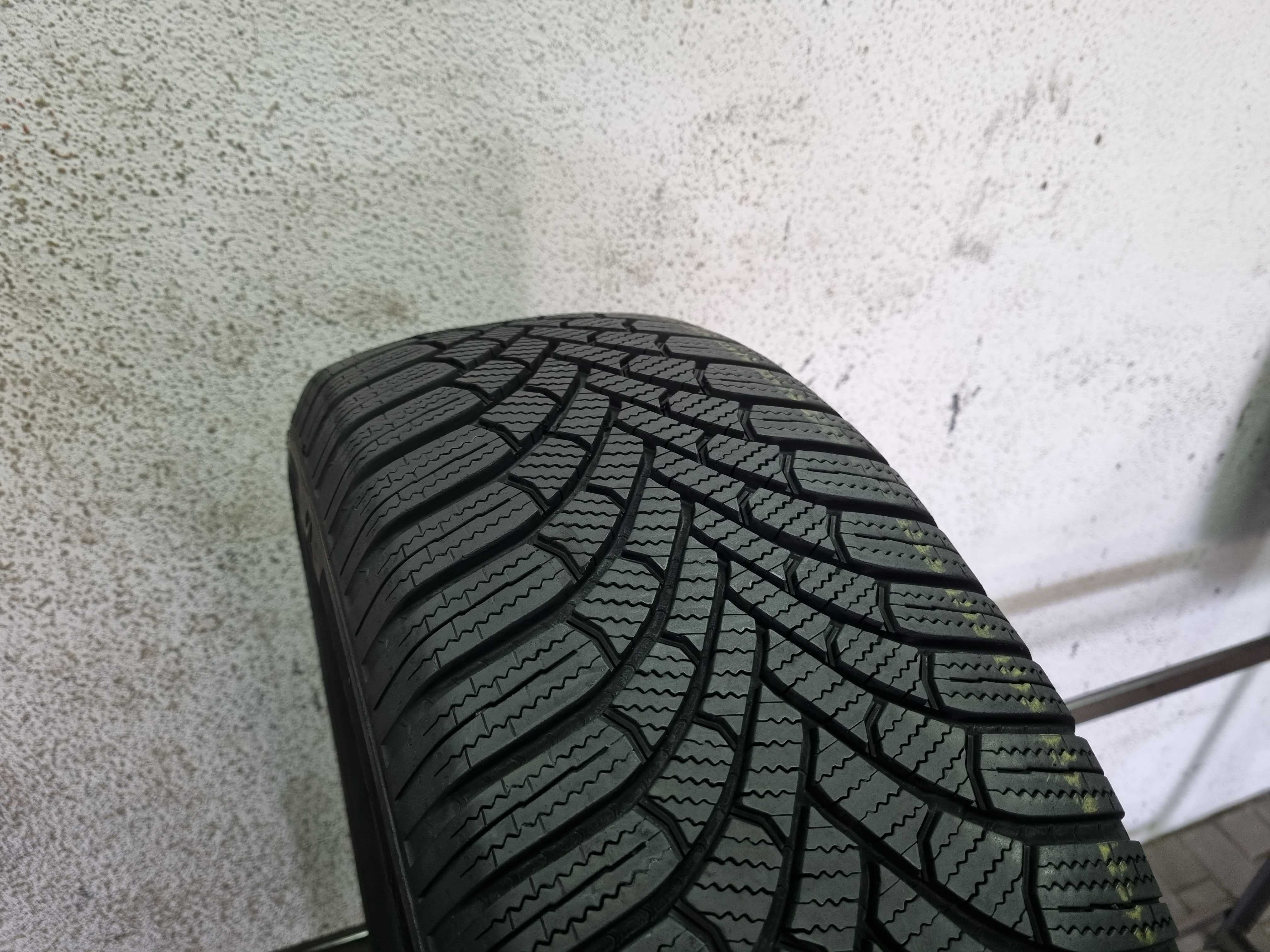 215/65/17 103V Bridgestone Blizzak 6 D.2324