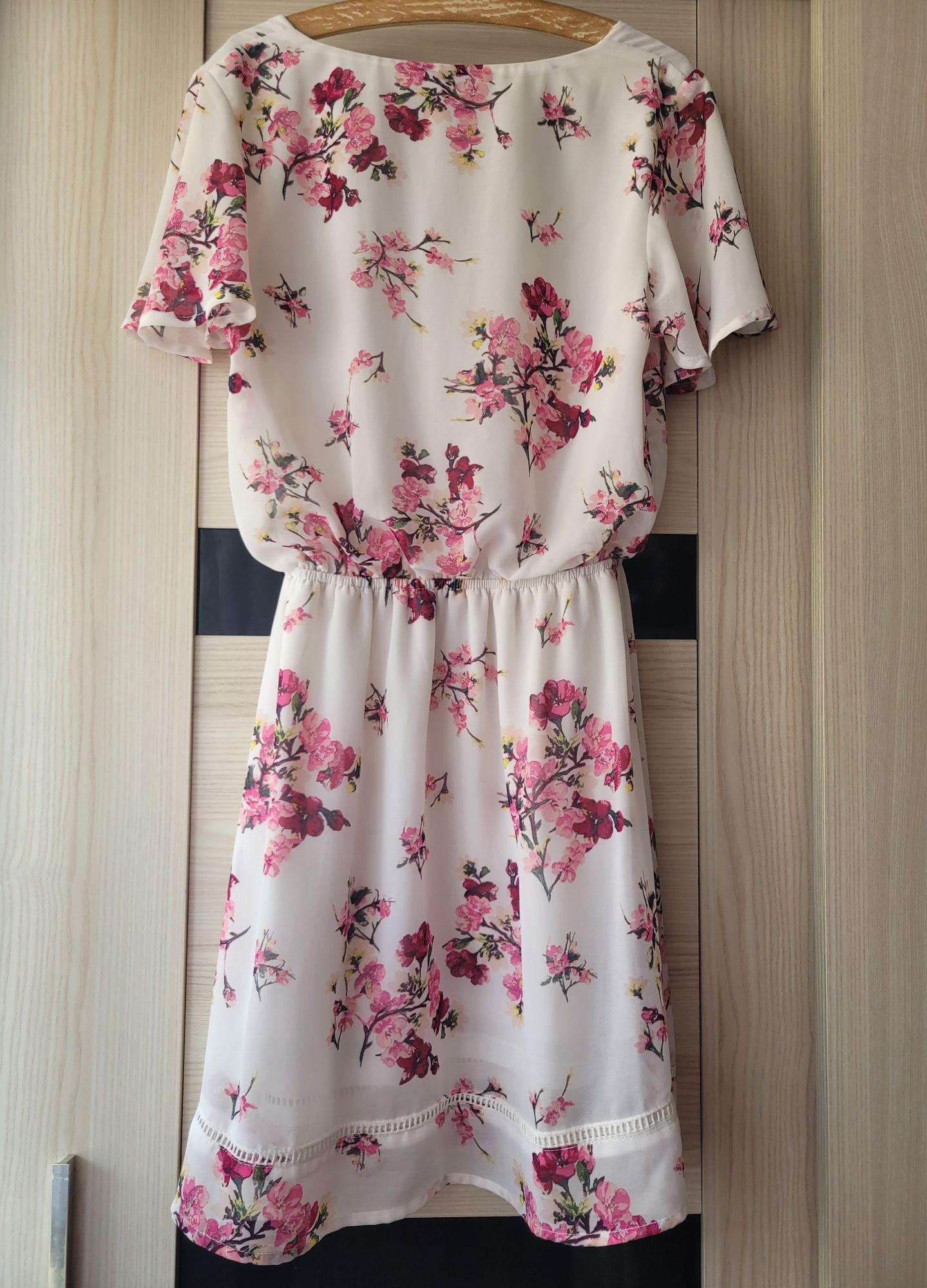 Biała sukienka z krótkim rękawem H&M xs xxs