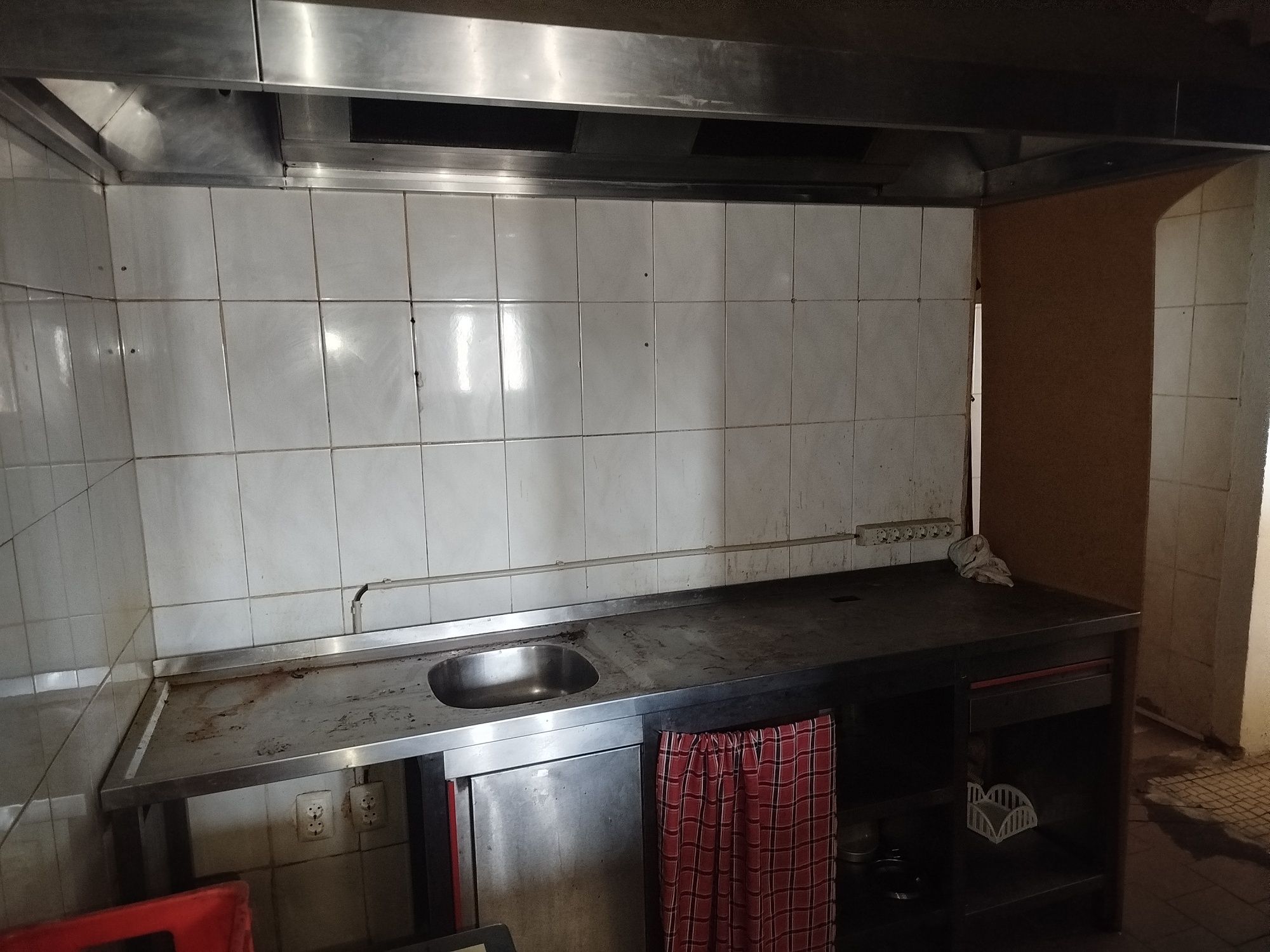 Aluga-se restaurante