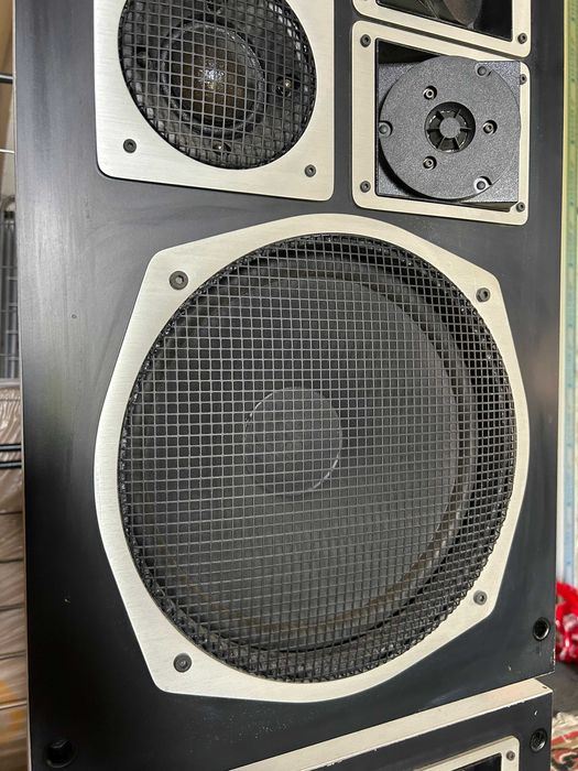 Акустична система SABA PROFESSIONAL 1300. GERMANY. 40кг. пара