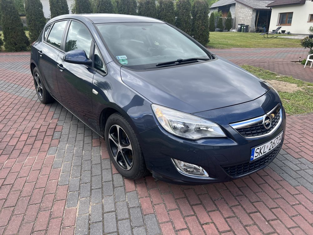 Sprzedam Opel Astra J 1.4 benzyna z gazem 1 właściciel w PL
