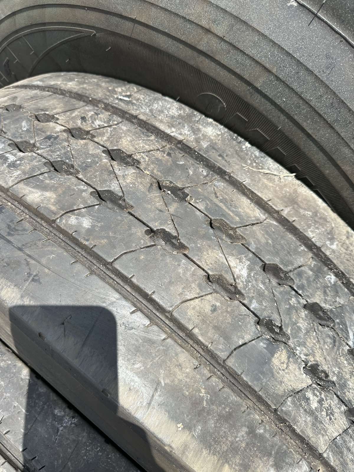 Шини 315 80 22.5 Goodyear руль