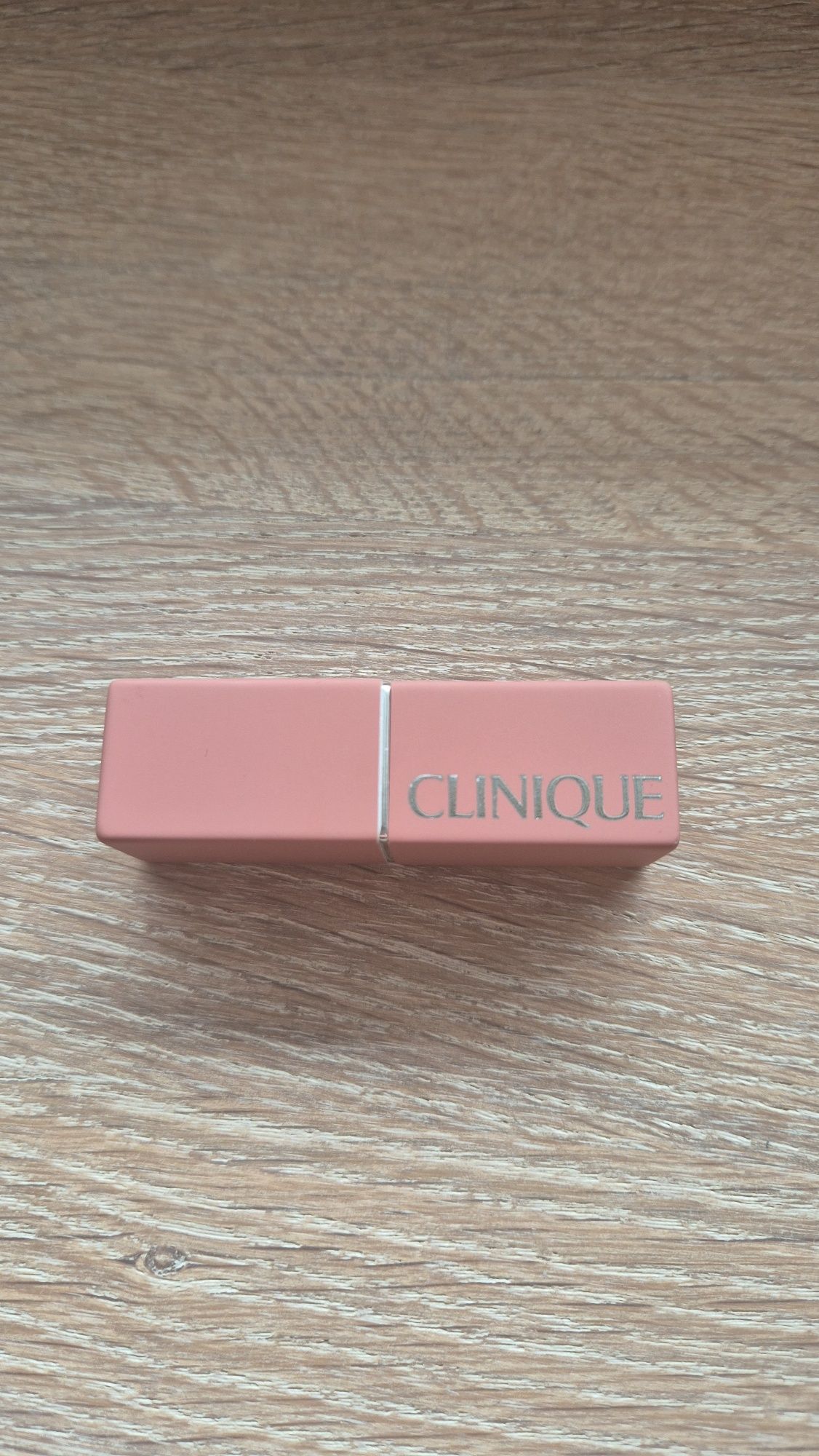 Clinique Even Better Pop Lip Colour Foundation trwała śminka odcień 06