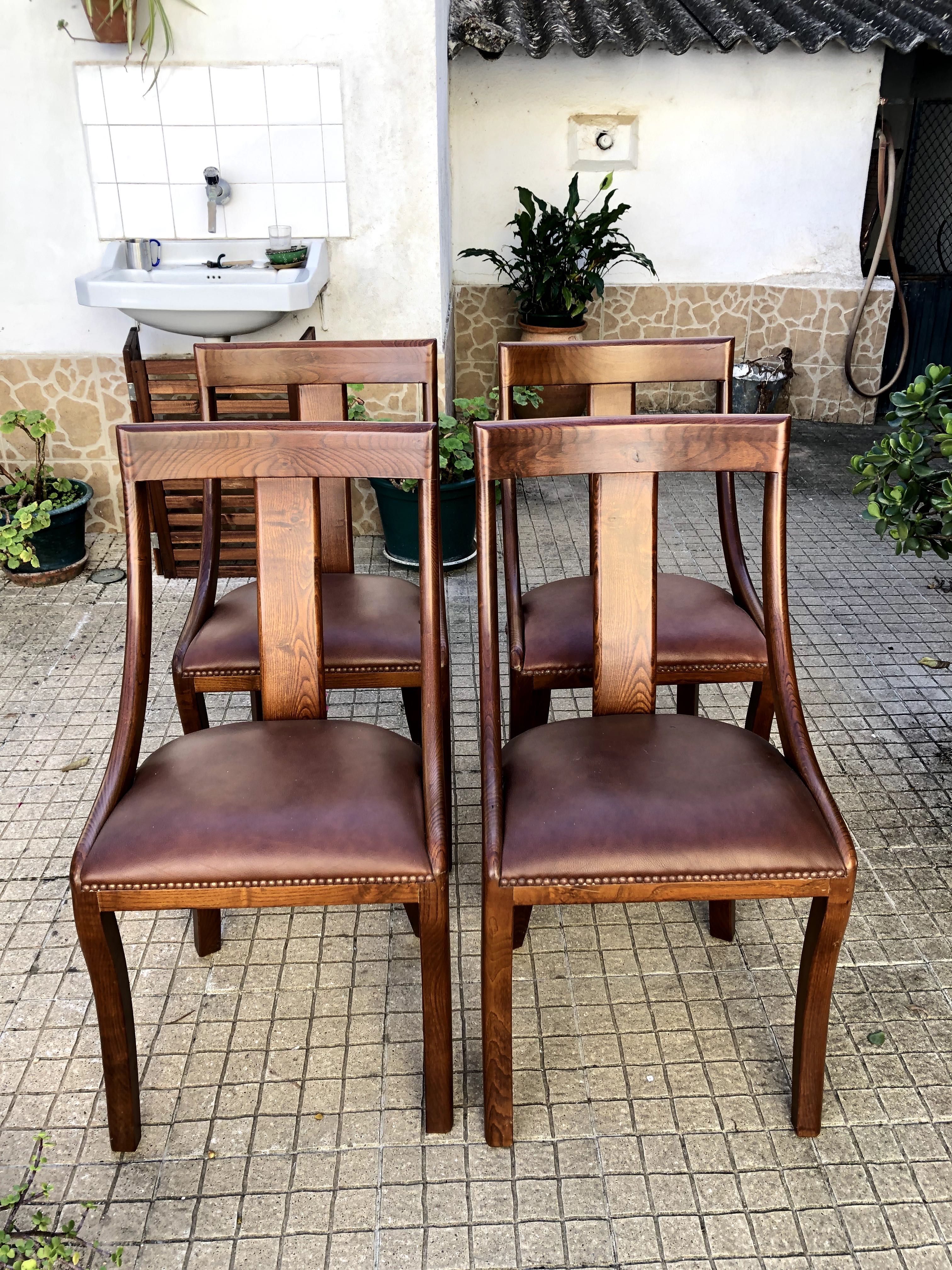 mesa de jantar com cadeiras bom estado