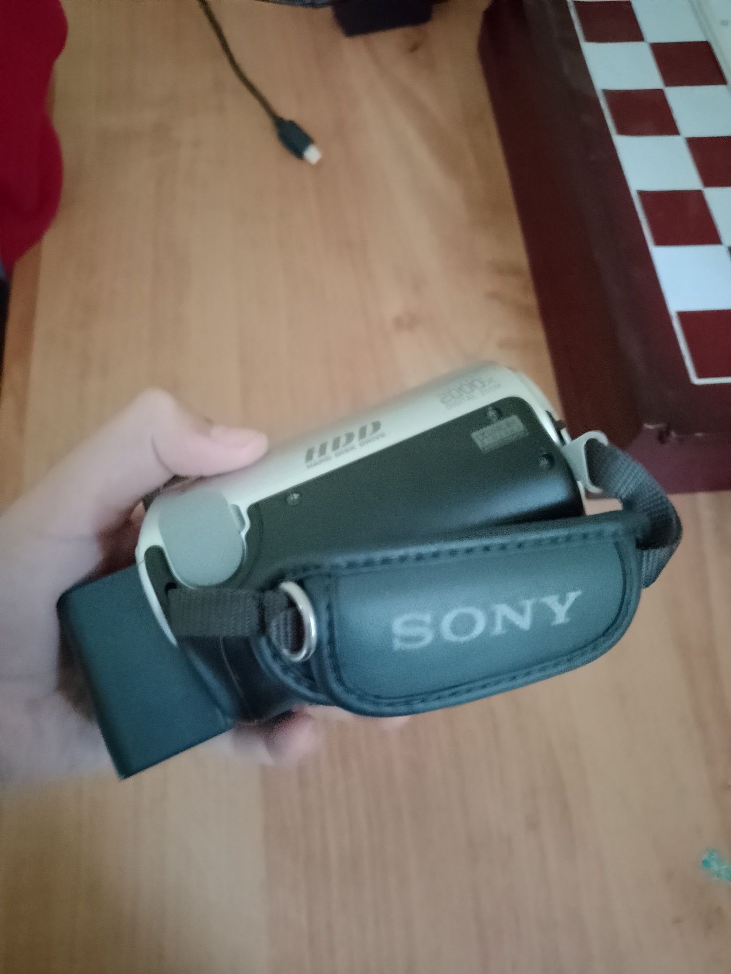 Продаю відео камеру sony в ідеальному стані