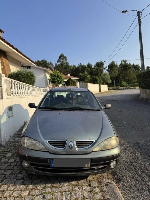 Vendo Renault Mégane Classic 1999 – Espaço, conforto e economia!