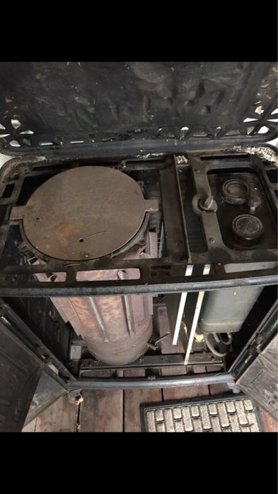 Stary piec koza na olej opalowy