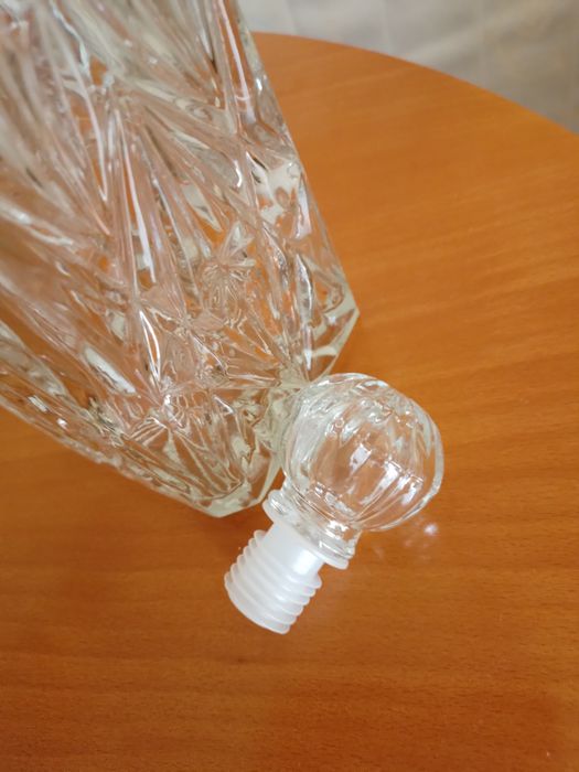 Karafka szklana transparentną