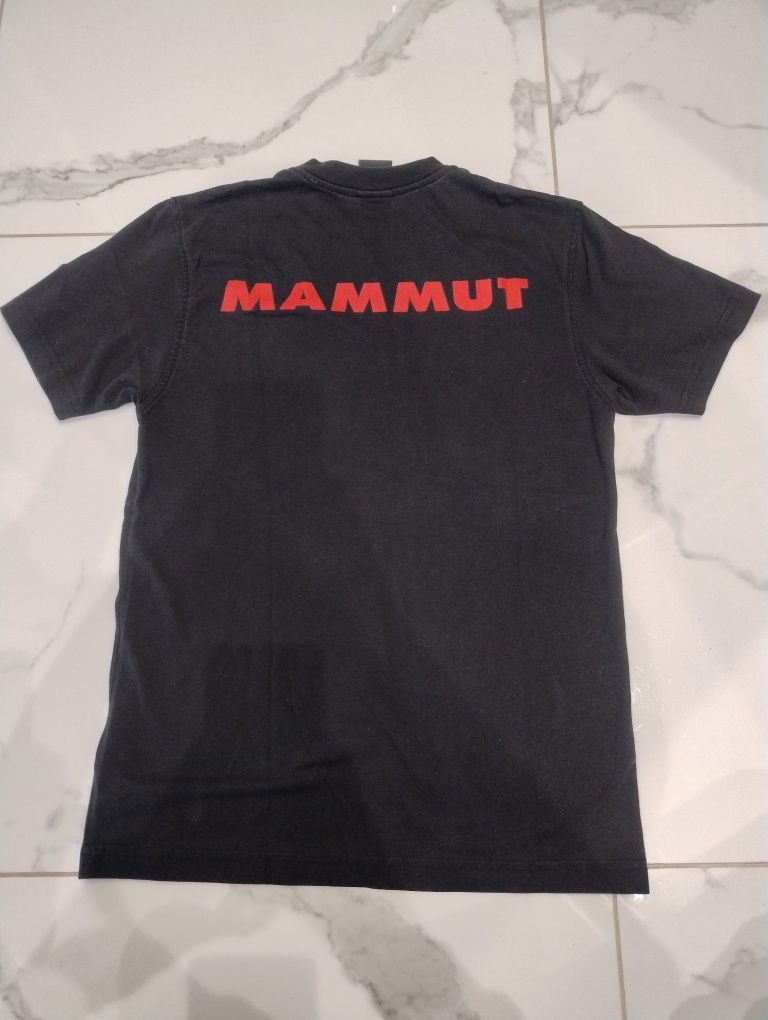 Футболка mammut .