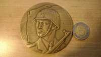 Starocie z PRL - Militaria = Medal z czasów PRL do rozpoznania TANIO