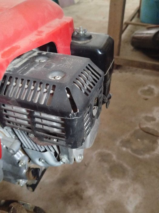 Motocultivadora Laser MG/200 com motor Honda GX200 – Excelente estado!