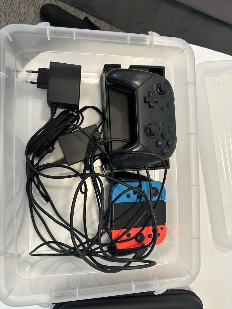Nintendo Switch V2+4 gry
