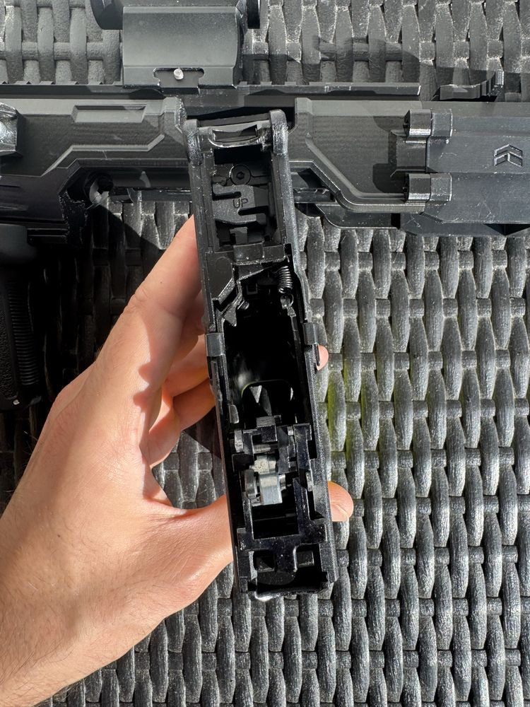 AAP-01 com kit SMG e Drum Mag Airsoft