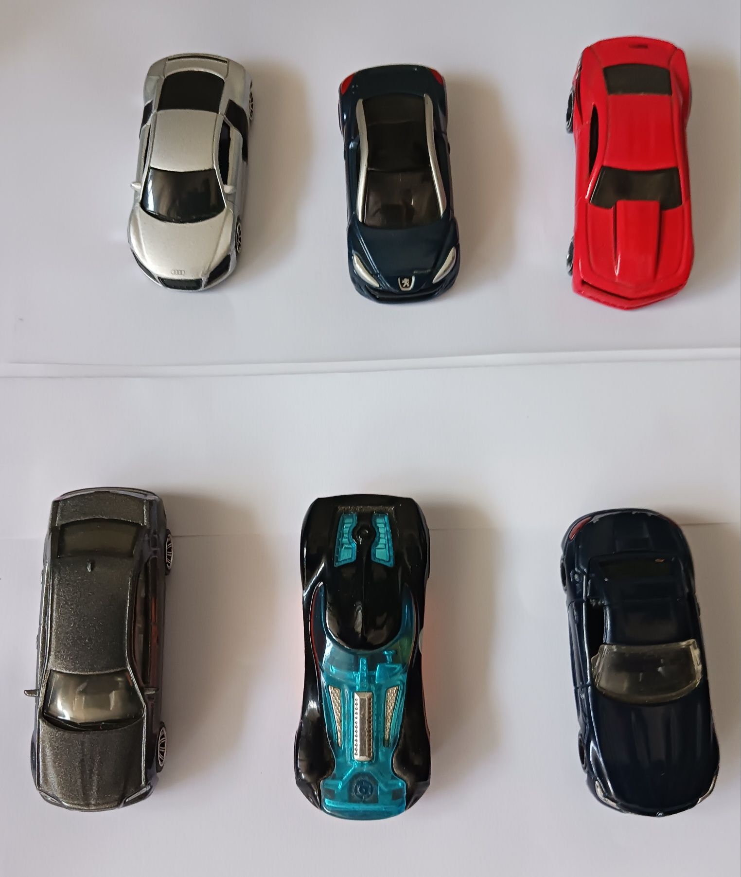 Miniaturas diecast 1:64