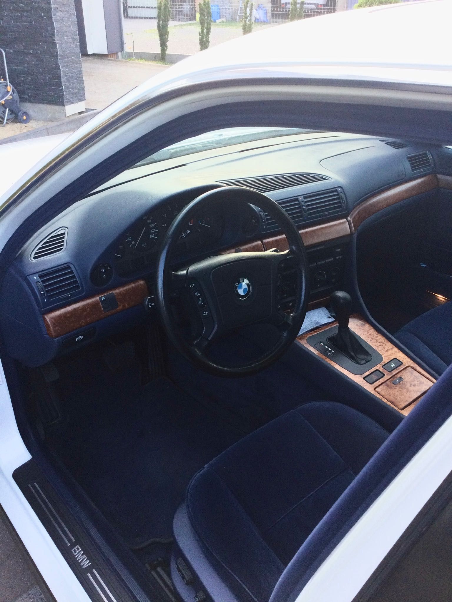 BMW seria 7 AlpinWhite III