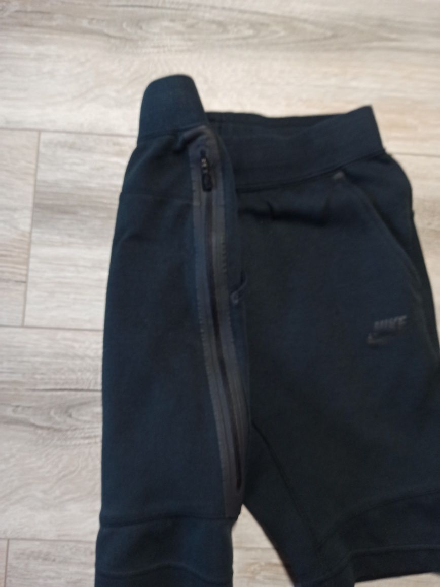 Шорти Nike tech fleece | size s-m