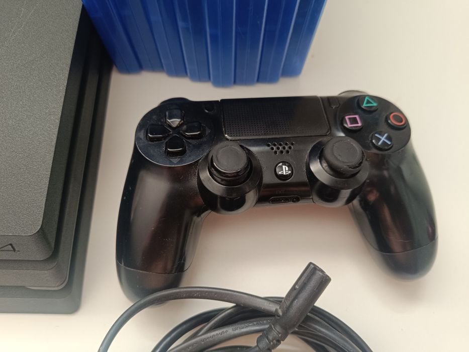 PS4 PRO 1tb c/ jogos