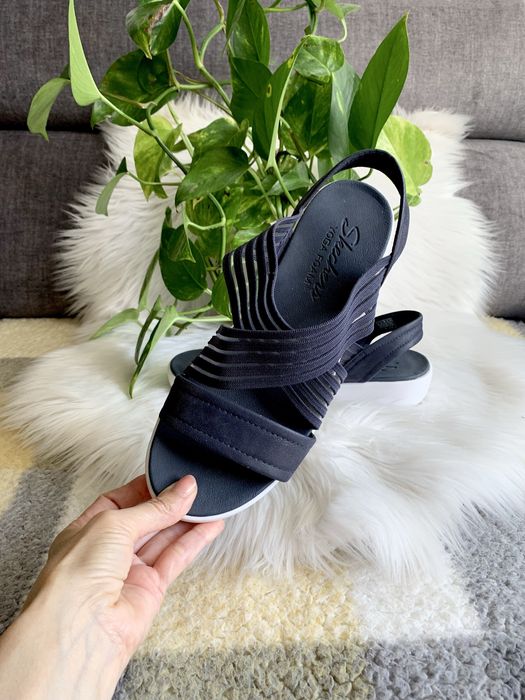 Skechers 39 granatowe sandaly