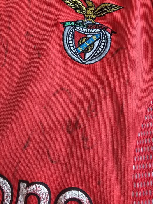 Vendo camisola Benfica autografada original época 02/03