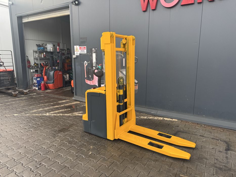 Paleciak elektryczny Jungheinrich Ejc 400 cm 1200 kg wózek Ejc 212