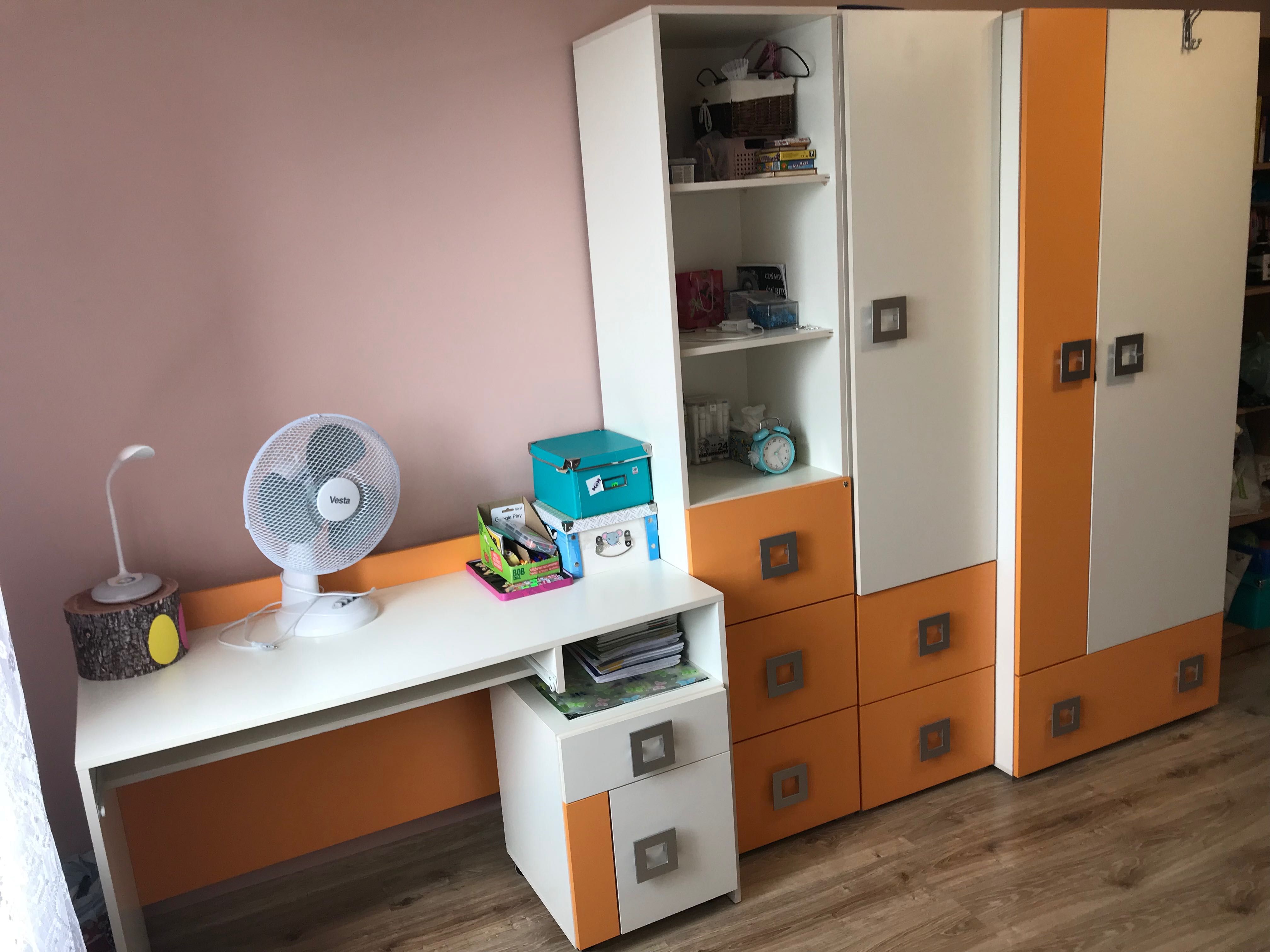 Meble dziecięce komplet