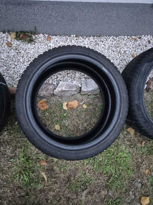 Opony zimowe Pirelli Sottozero 3 235/40 R19