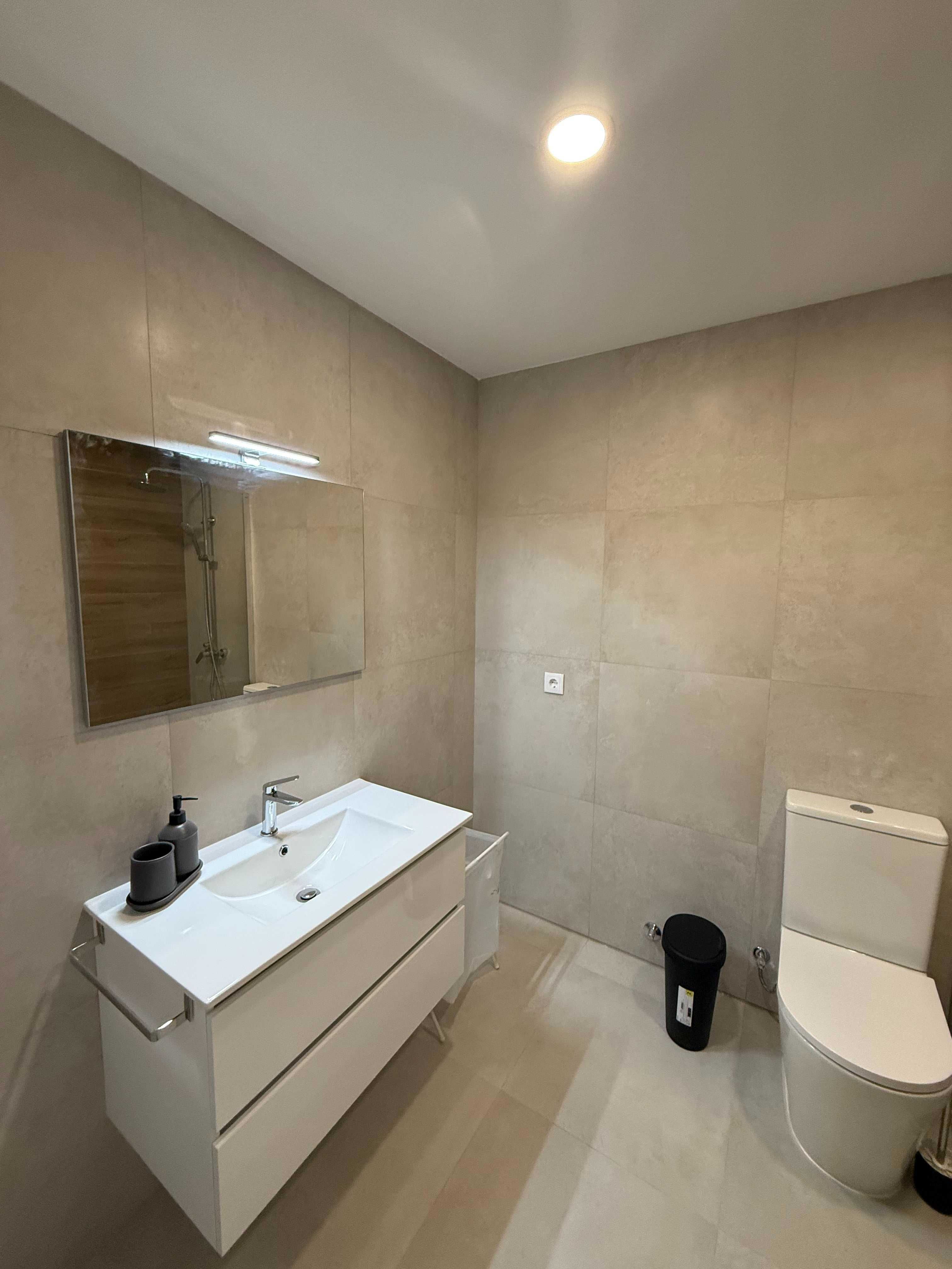 Suite moderna com WC privado e varanda